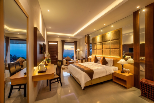 EXECUTIVE-ROOM