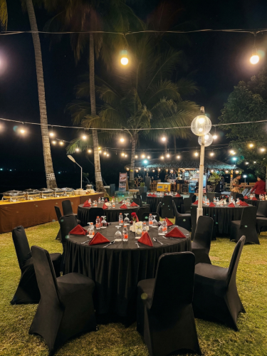 Outdoor Cafe 4