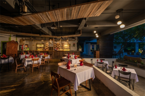 HQ-Resto-2