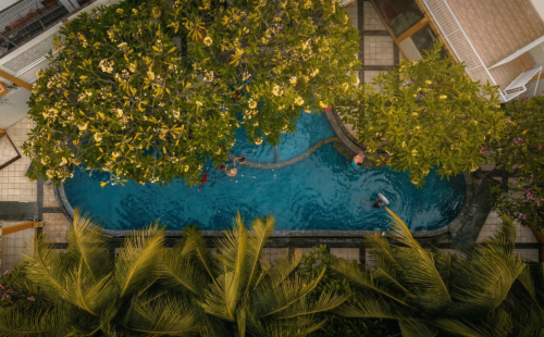 SWIMMING-POOL